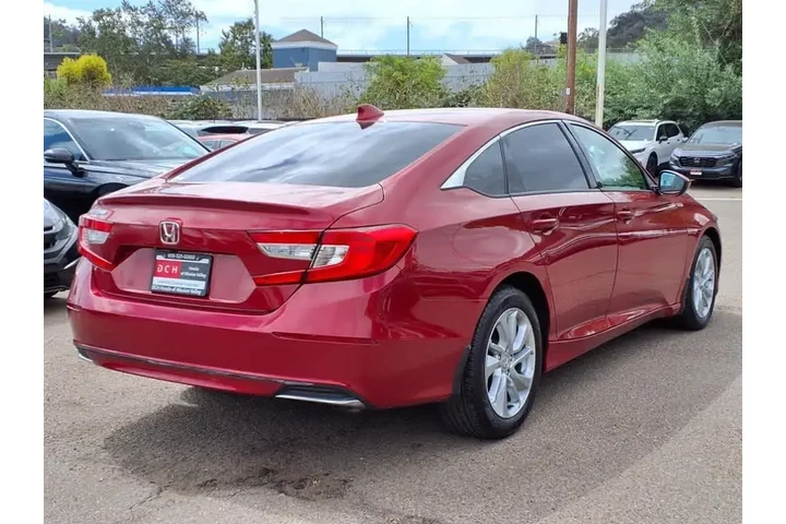 $20155 : Honda Accord 2020 LX 4dr Sed image 4
