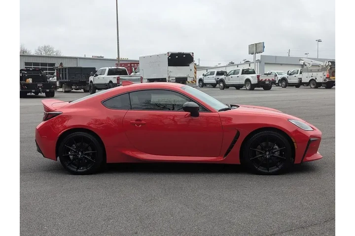 $31991 : Toyota GR86 2025 Premium 2dr image 4