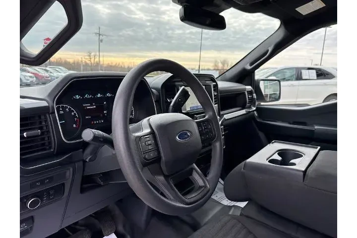 $32850 : Ford F-150 2022 4x4 XL 4dr S image 9