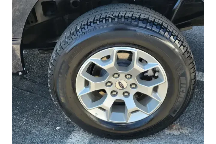 $37591 : Ford F-150 2023 4x4 XLT 4dr image 7