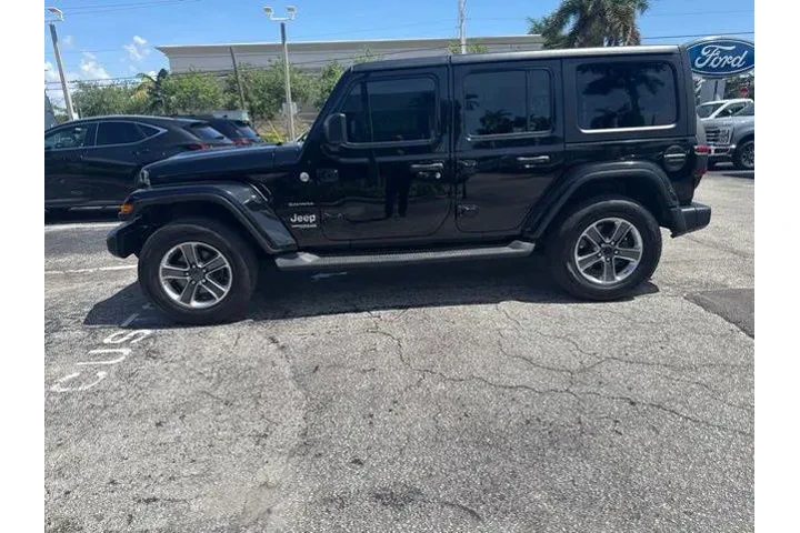 $26997 : Jeep Wrangler Unlimited 2021 image 4