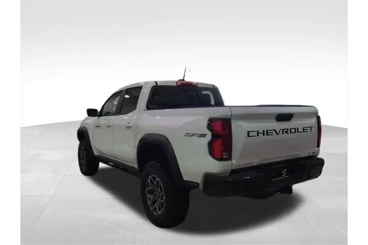 $60 : Chevrolet Colorado 2024 4x4 image 3