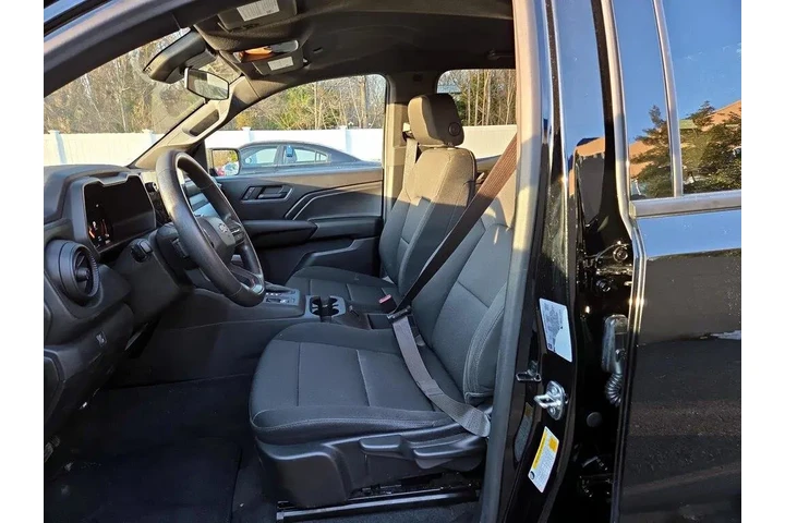 $26998 : Chevrolet Colorado 2024 4x2 image 10