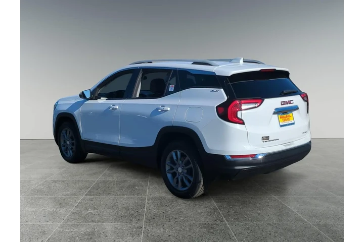 $19500 : GMC Terrain 2024 AWD SLT 4dr image 3