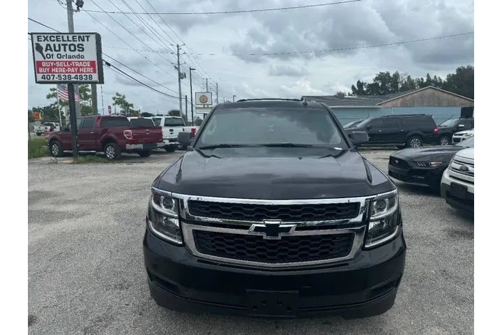 $15297 : 2017 Suburban LT image 3