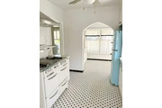$1350 : Santa Ana - Home Available thumbnail