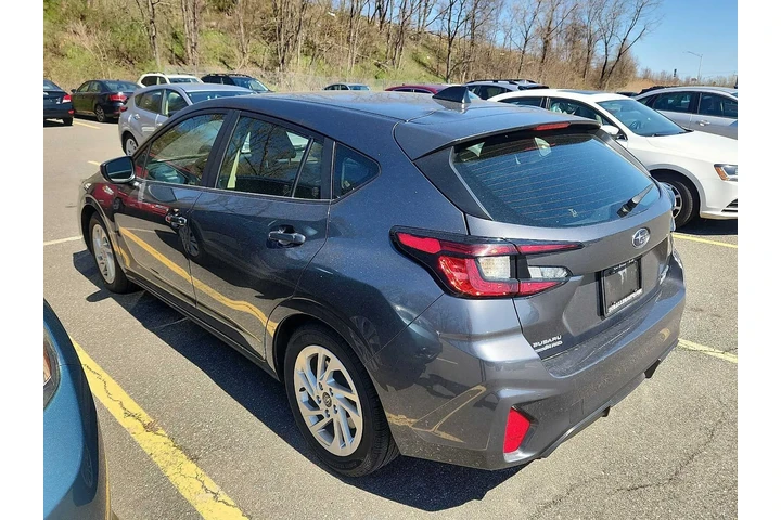 $21510 : Subaru Impreza 2024 AWD Base image 4