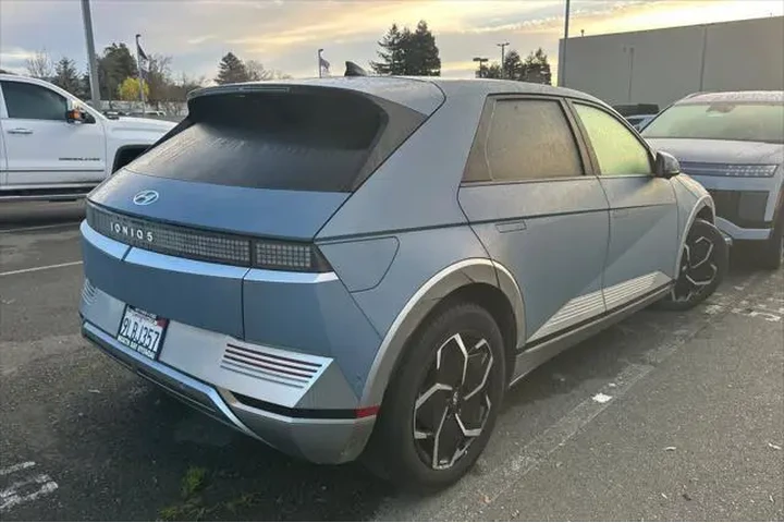 $31990 : Hyundai IONIQ 5 2024 Limited image 3