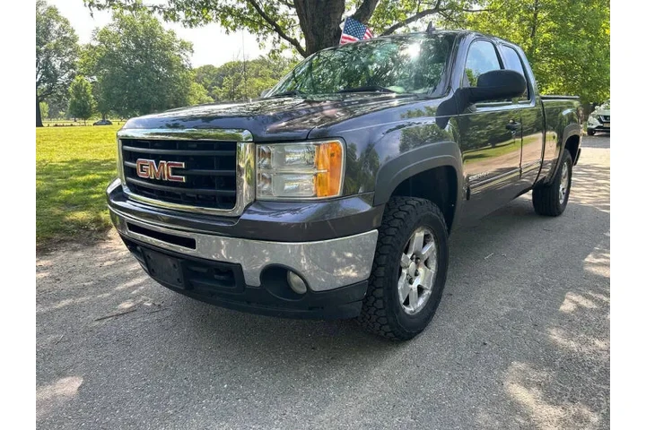 $5995 : 2011 GMC Sierra 1500 SLE image 8