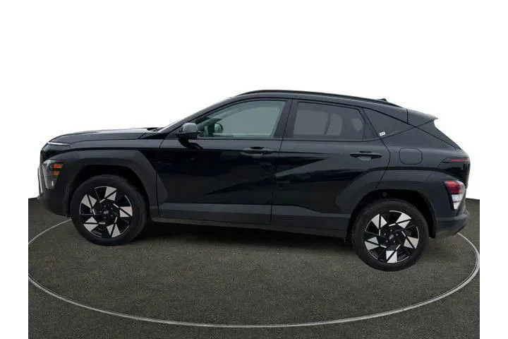 $26175 : Hyundai KONA 2025 AWD SEL 4d image 2