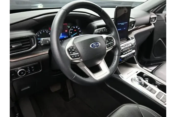 $29991 : Ford Explorer 2023 Limited 4 image 8