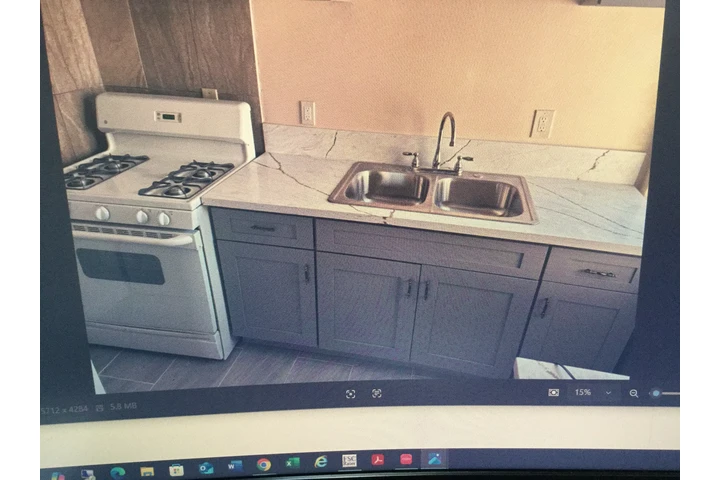 $1600 : CASA DE RENTA  EN POMONA image 3