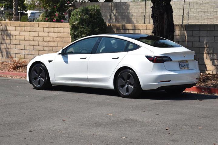 $25000 : 2021 Model 3 Standard Range P image 5