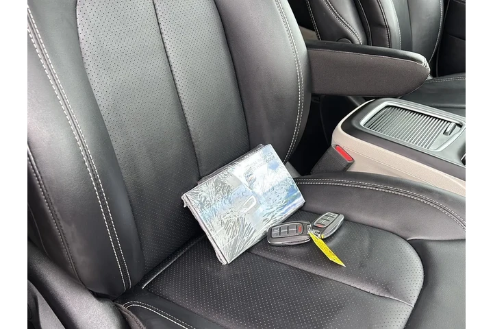 $26993 : 2024 Pacifica Touring L image 7