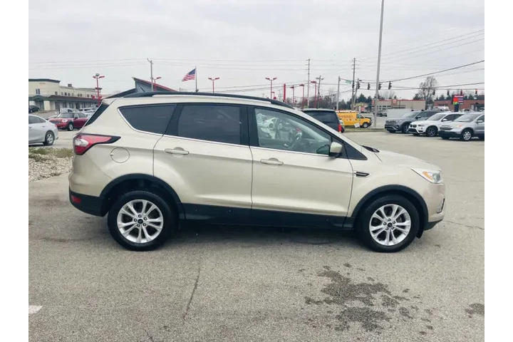 $8450 : 2017 Escape SE image 8