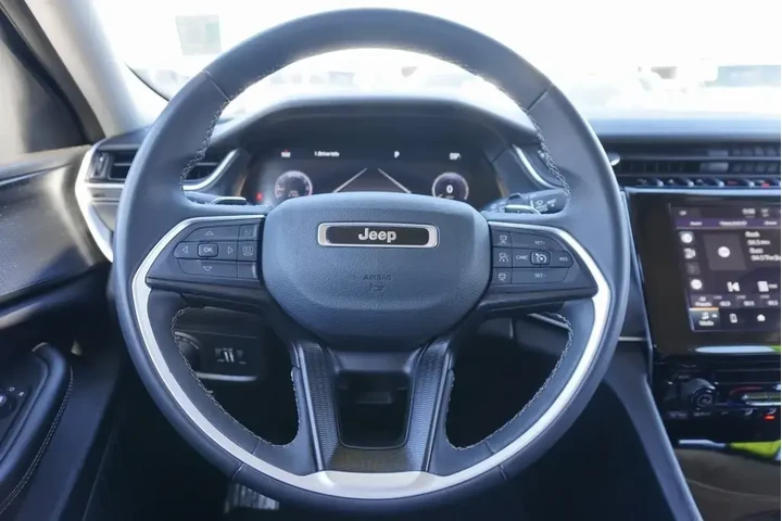 $24988 : Jeep Grand Cherokee 2023 4x4 image 10