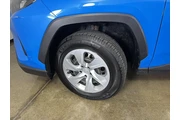 $20000 : Silver Certified 2020 RAV4 LE thumbnail
