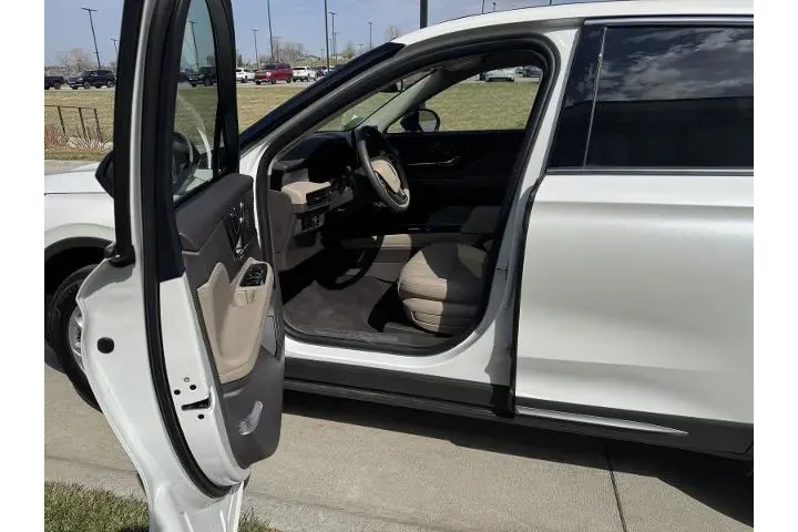 $33992 : Lincoln Corsair 2024 Premier image 5