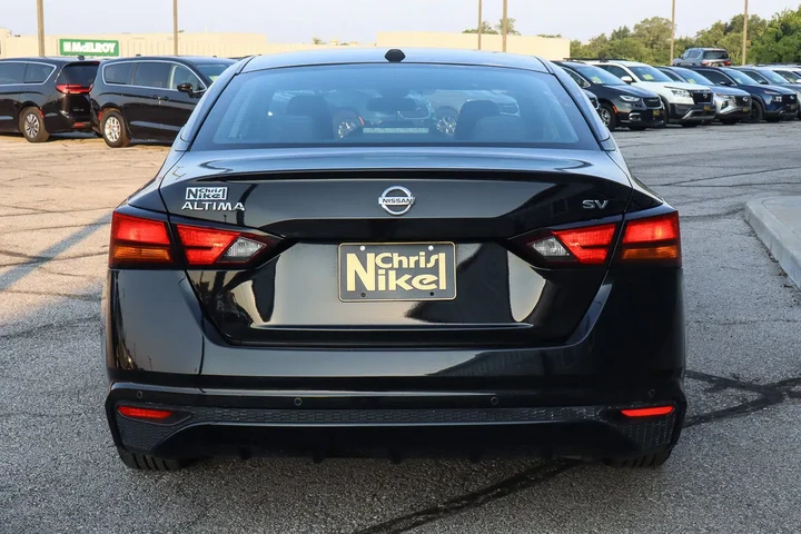 $18588 : 2022 Altima 2.5 SV image 5