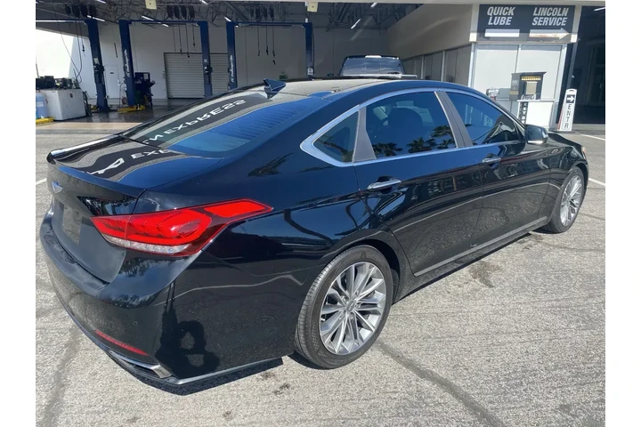 $11882 : Hyundai Genesis 2015 3.8L 4d image 5