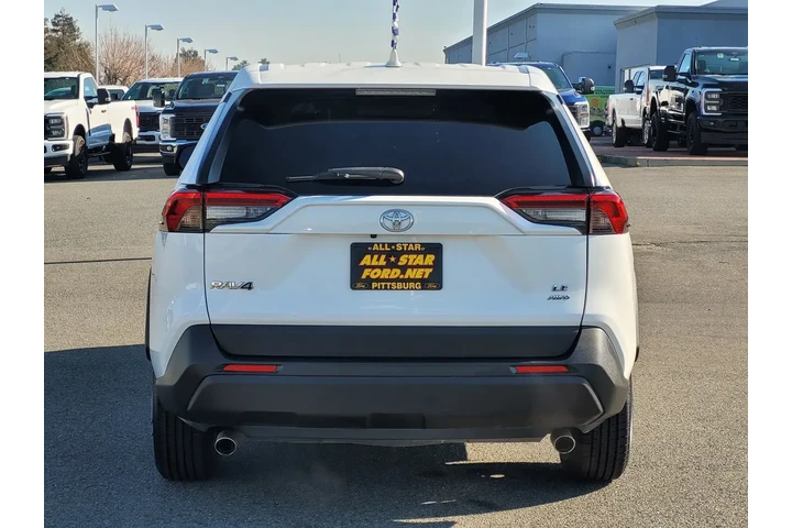 $26984 : Toyota RAV4 2022 AWD LE 4dr image 5