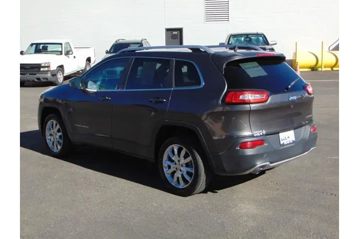 $10055 : Jeep Cherokee 2015 Limited 4 image 6