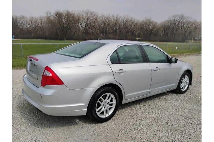 $4495 : 2012 Fusion S image 9