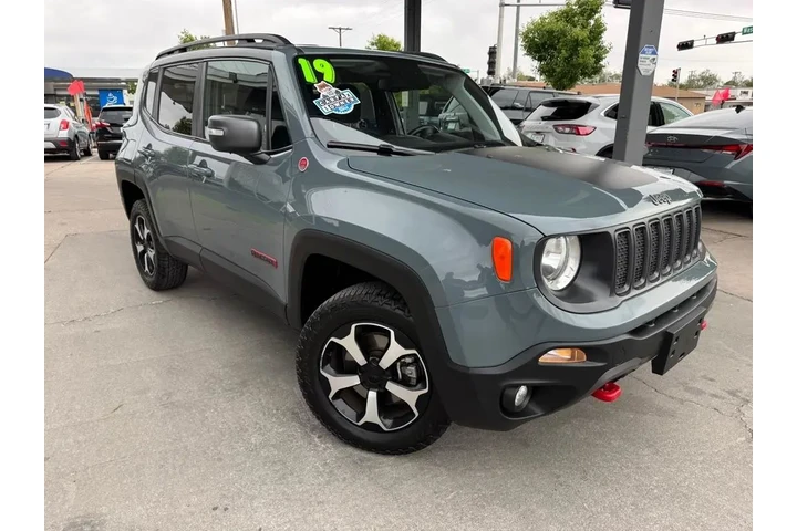 2019 Renegade image 3