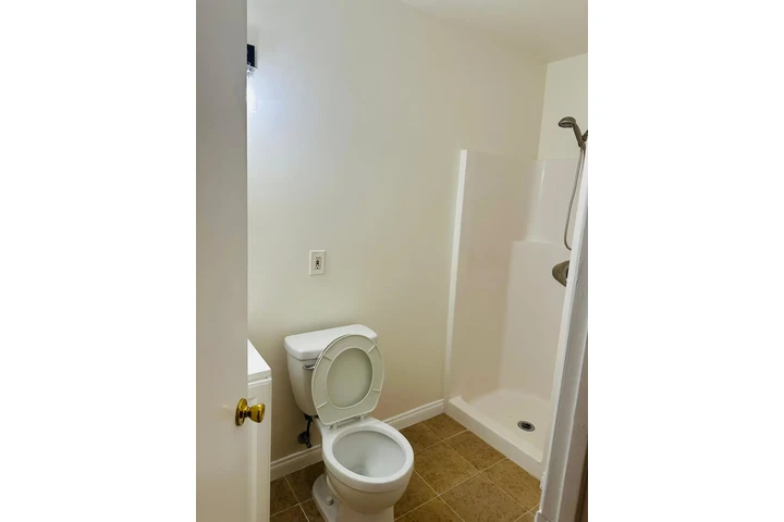 $2400 : Se Renta en Resed image 5