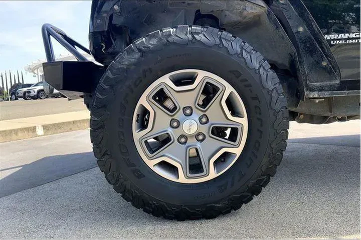 $19985 : Jeep Wrangler Unlimited 2016 image 9