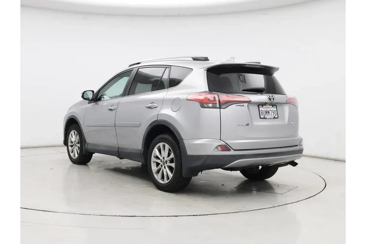 $24998 : Toyota RAV4 2018 AWD Limited image 2