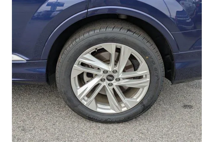 $22895 : Audi Q7 2021 AWD quattro Pre image 9