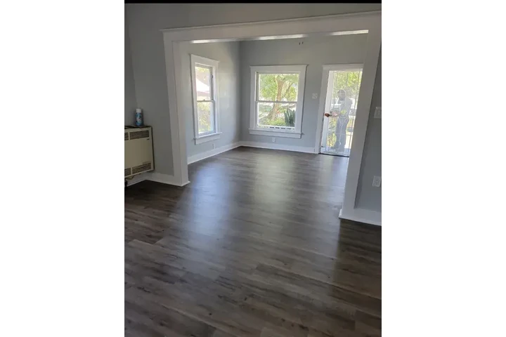 $1400 : Boyle Heights 2 & 1🏠 image 3