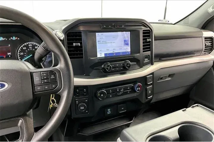 $29990 : Ford F-150 2021 4x4 XL 4dr S image 6