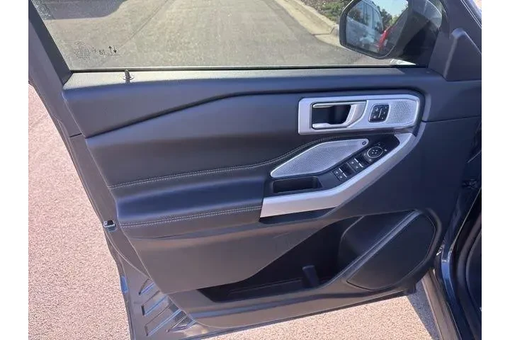 $36000 : Ford Explorer 2023 AWD Limit image 7