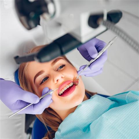 Implantes Dentales en Rialto image 4