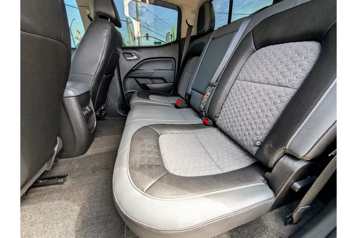 $22995 : 2017 Colorado 2WD Crew Cab 12 image 10