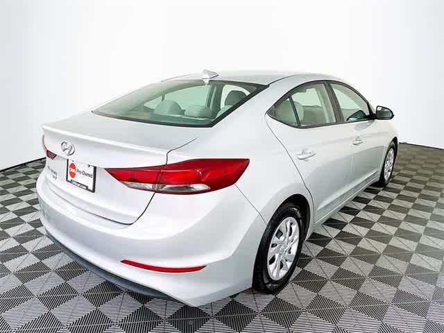 $9282 : PRE-OWNED 2017 HYUNDAI ELANTR image 10