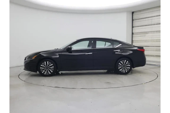 $21998 : Nissan Altima 2023 2.5 SV 4d image 3