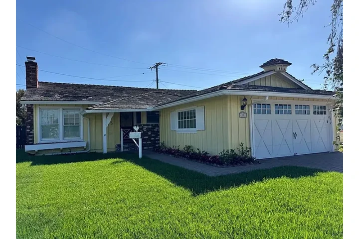 $2900 : Hermosa casa🏠en Torrance 🏠 image 2