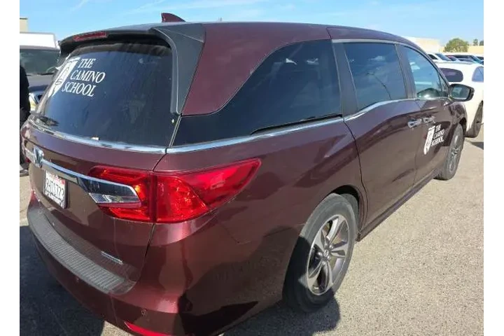 $32800 : Honda Odyssey 2018 Touring 4 image 2