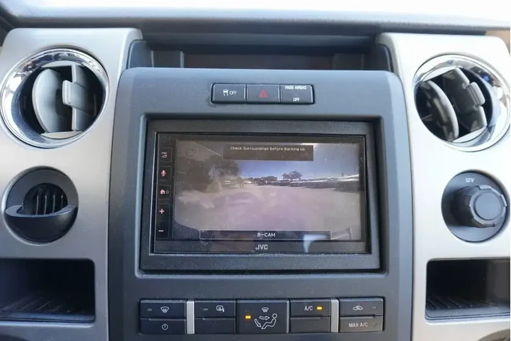 $15588 : Ford F-150 2011 4x2 XLT 4dr image 9