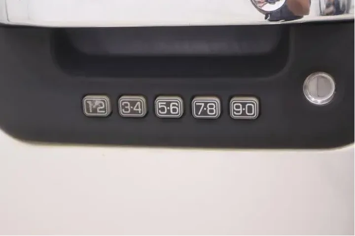 $14000 : Ford F-150 2013 4x4 XLT 4dr image 10