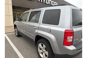 $10590 : Jeep Patriot 2016 4x4 Latitu thumbnail