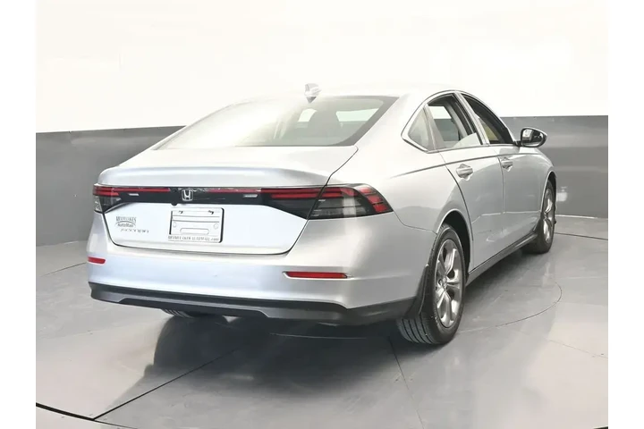 $23991 : Honda Accord 2024 EX 4dr Sed image 5