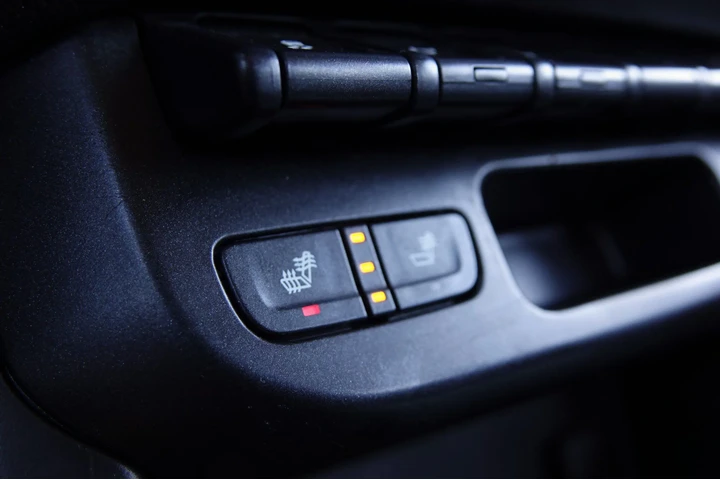 $19995 : 2018 Colorado ZR2 image 9