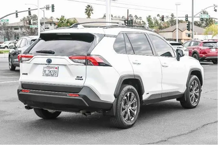 $35995 : Toyota RAV4 Hybrid 2024 AWD image 4