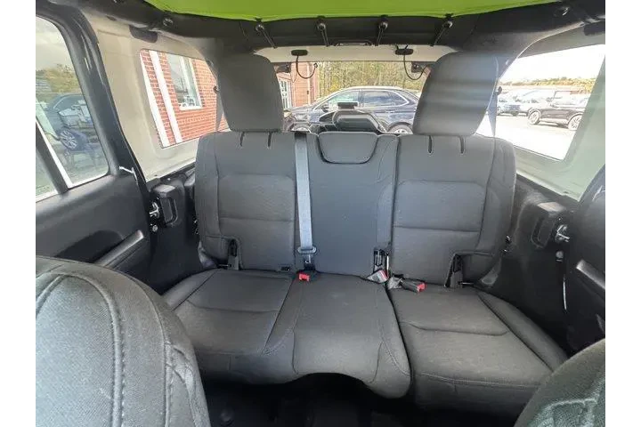 $24995 : Jeep Wrangler Unlimited 2020 image 7