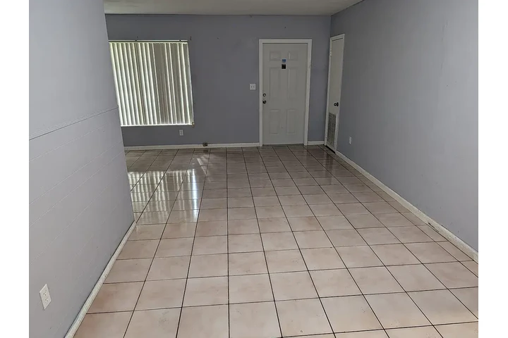 $1400 : 3 Recamaras 1 Baño image 6