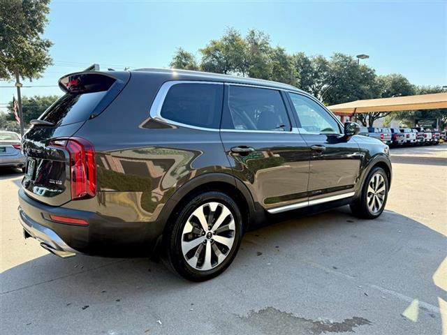 $28950 : 2021 KIA TELLURIDE EX image 7